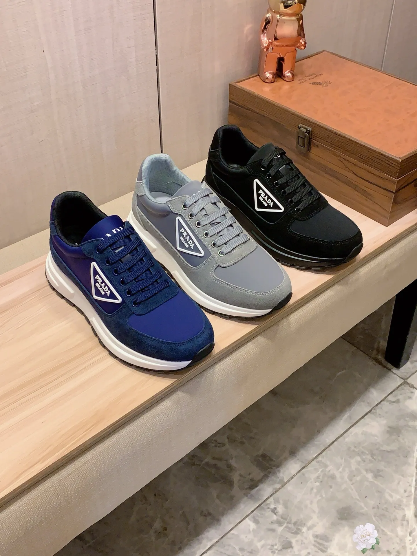 Men's Men's Shoes💰420💰💰🎩🎩[Lightning][Lightning] "PRADA*" The latest and most popular casual shoes, top brand [seduce] luxury~purchase, top~quality. [Strong] The upper is made of imported breathable cowhide with material ➕ breathable sheepskin feet (•) and fine workmanship. The original stylish and stylish soft rubber wear-resistant and non-slip outsole is light and comfortable on the feet. The real thing looks better when photographed. 085: code: 38-44, 3️⃣ colors selected